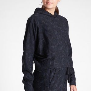 Athleta Farallon Printed Sweatshirt- size xs